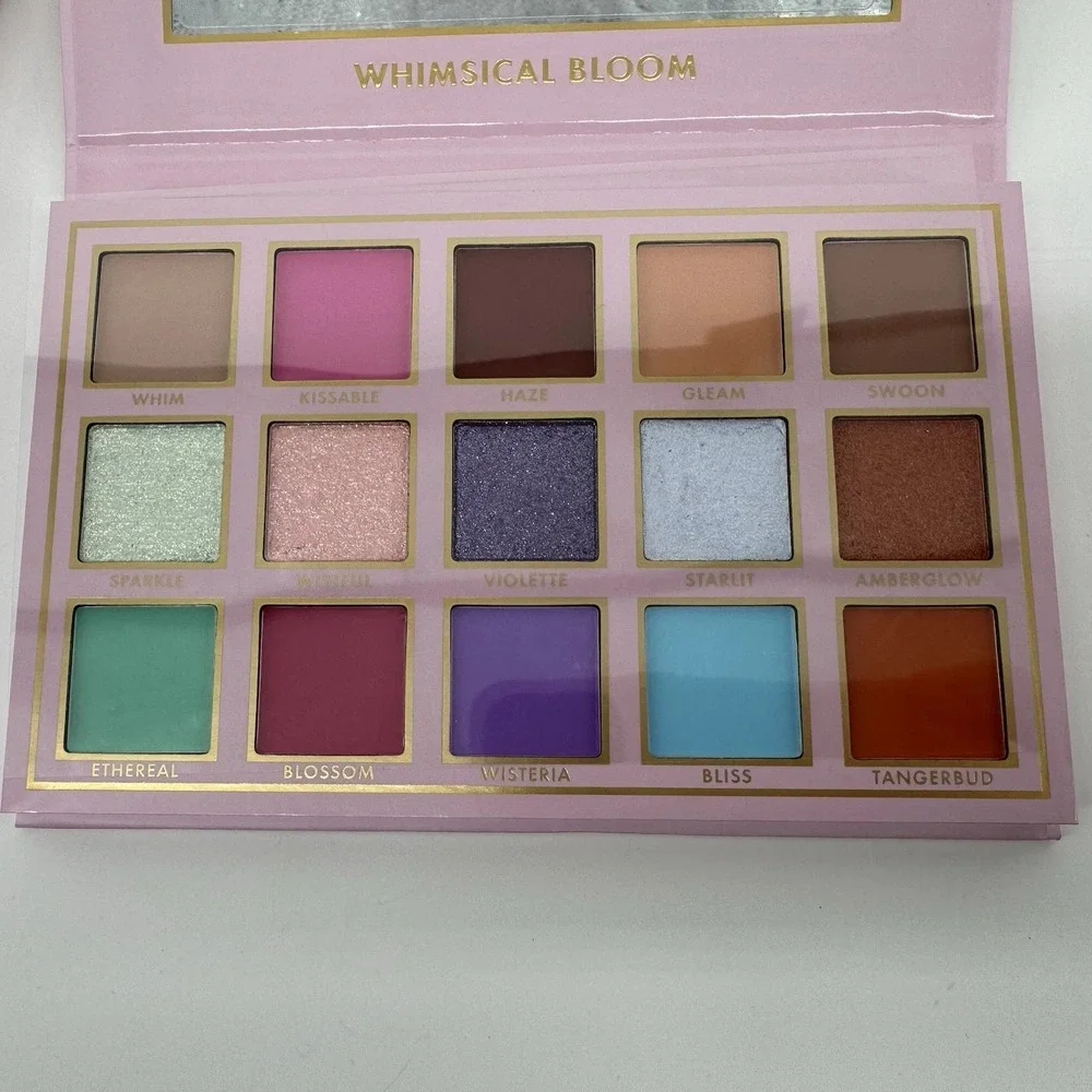 Ace Beaute NIB Whimsical Bloom Eyeshadow Palette Floral Vibrant 15 Colors Cute